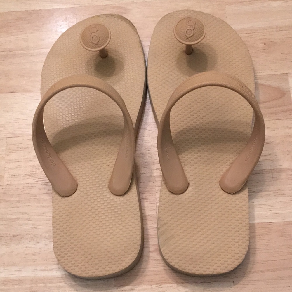 Nude/Tan Gurus Sandals Sz SM